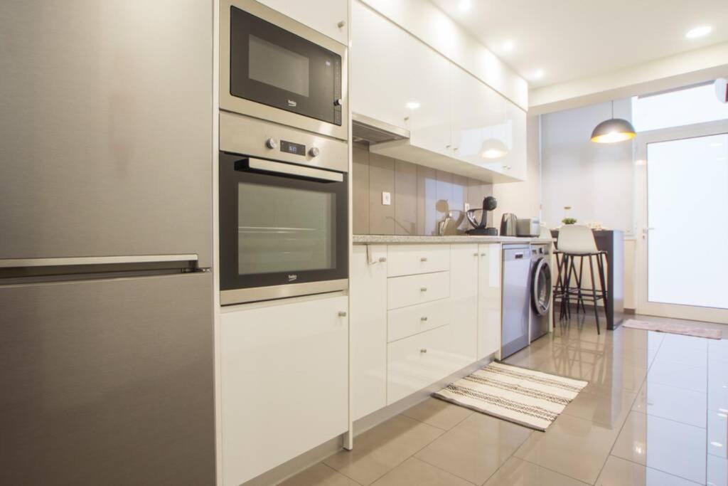 Modern Apartment In Coimbra City Center Exteriör bild